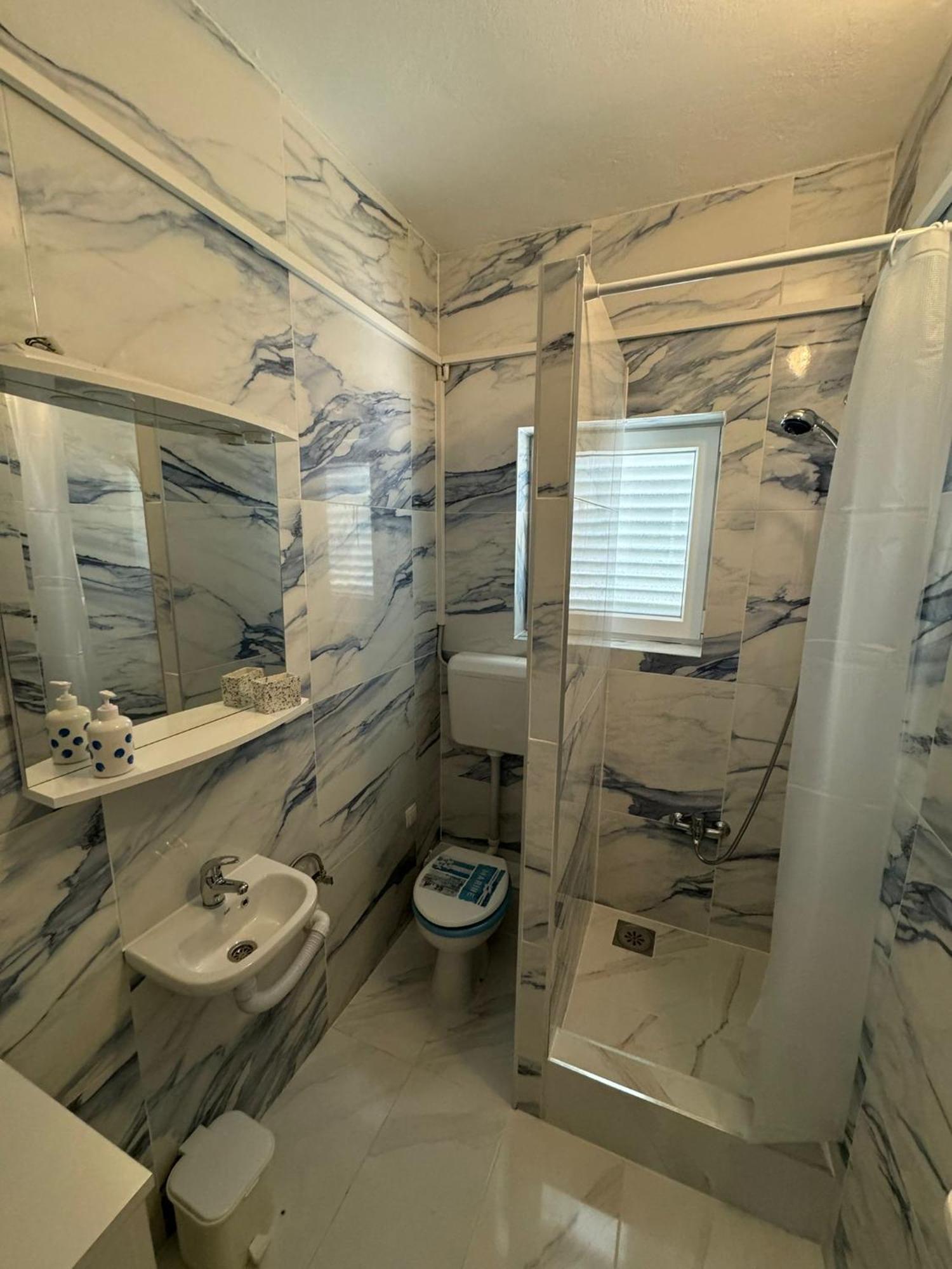 Marina Apartmani Tisno Murter エクステリア 写真