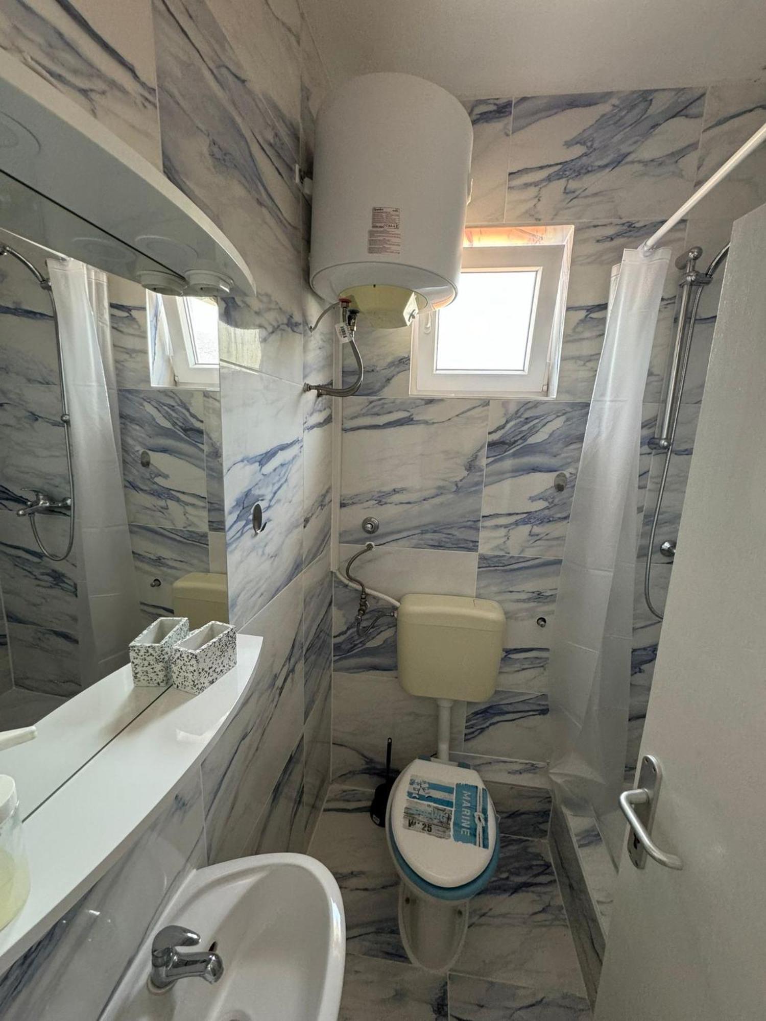 Marina Apartmani Tisno Murter エクステリア 写真