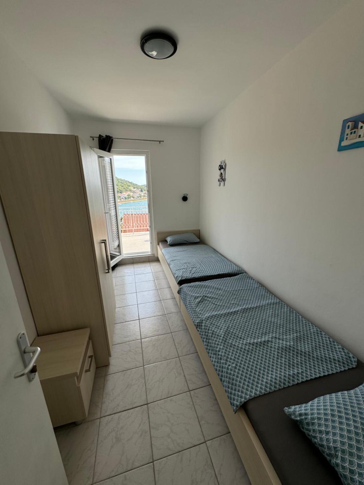 Marina Apartmani Tisno Murter エクステリア 写真